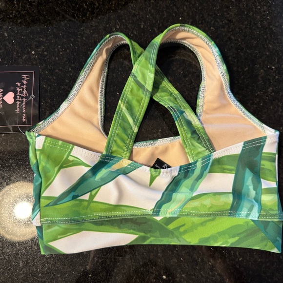 Monrow Kids Green Leaf Print Sports Bra - Picture 3 of 3
